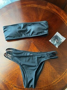 VS Swim Strapless Bikini Set - Classic Two-Piece Swim, Small